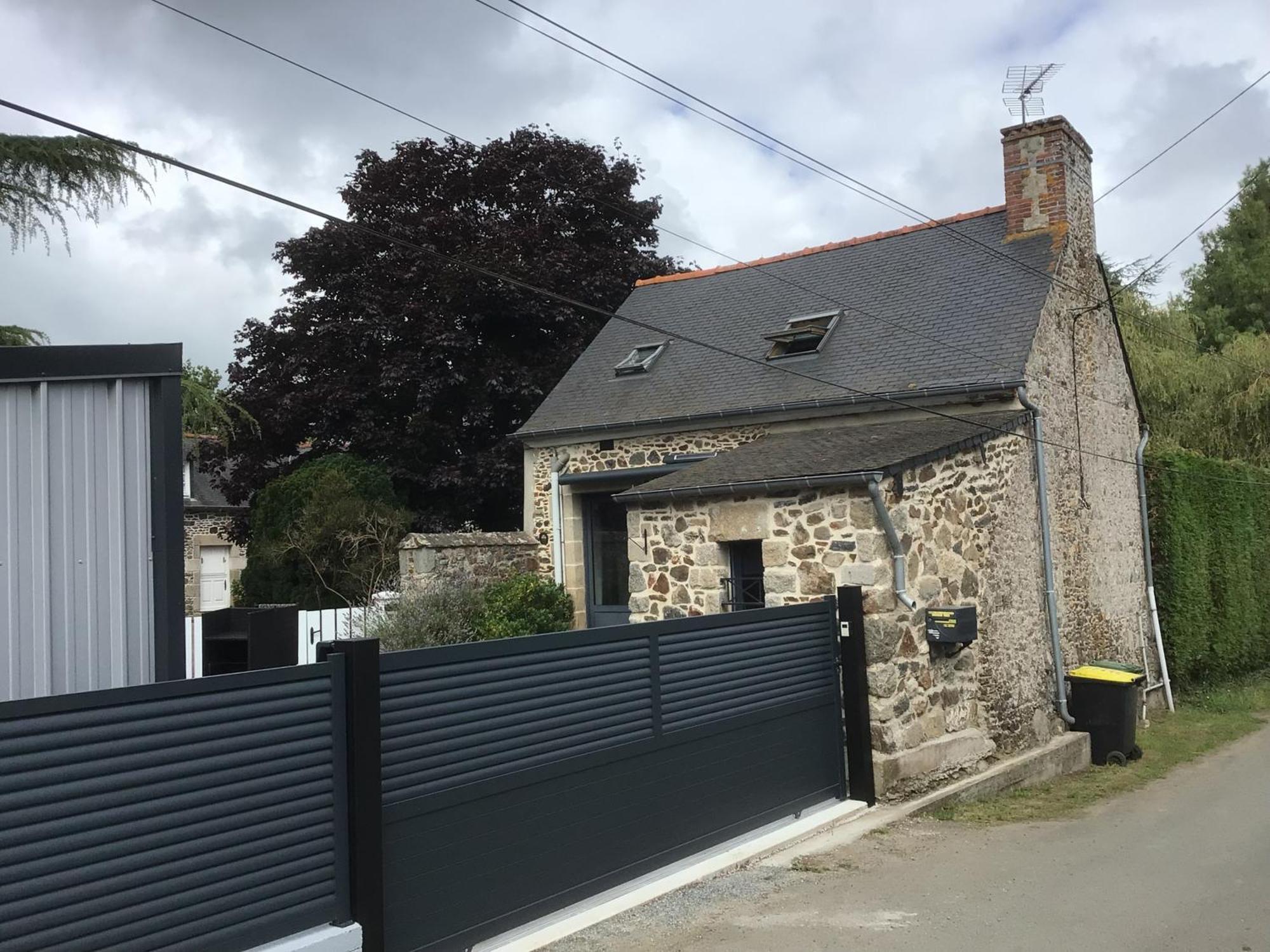 Maison En Pierre A La Campagne Proche De La Mer Plourhan エクステリア 写真