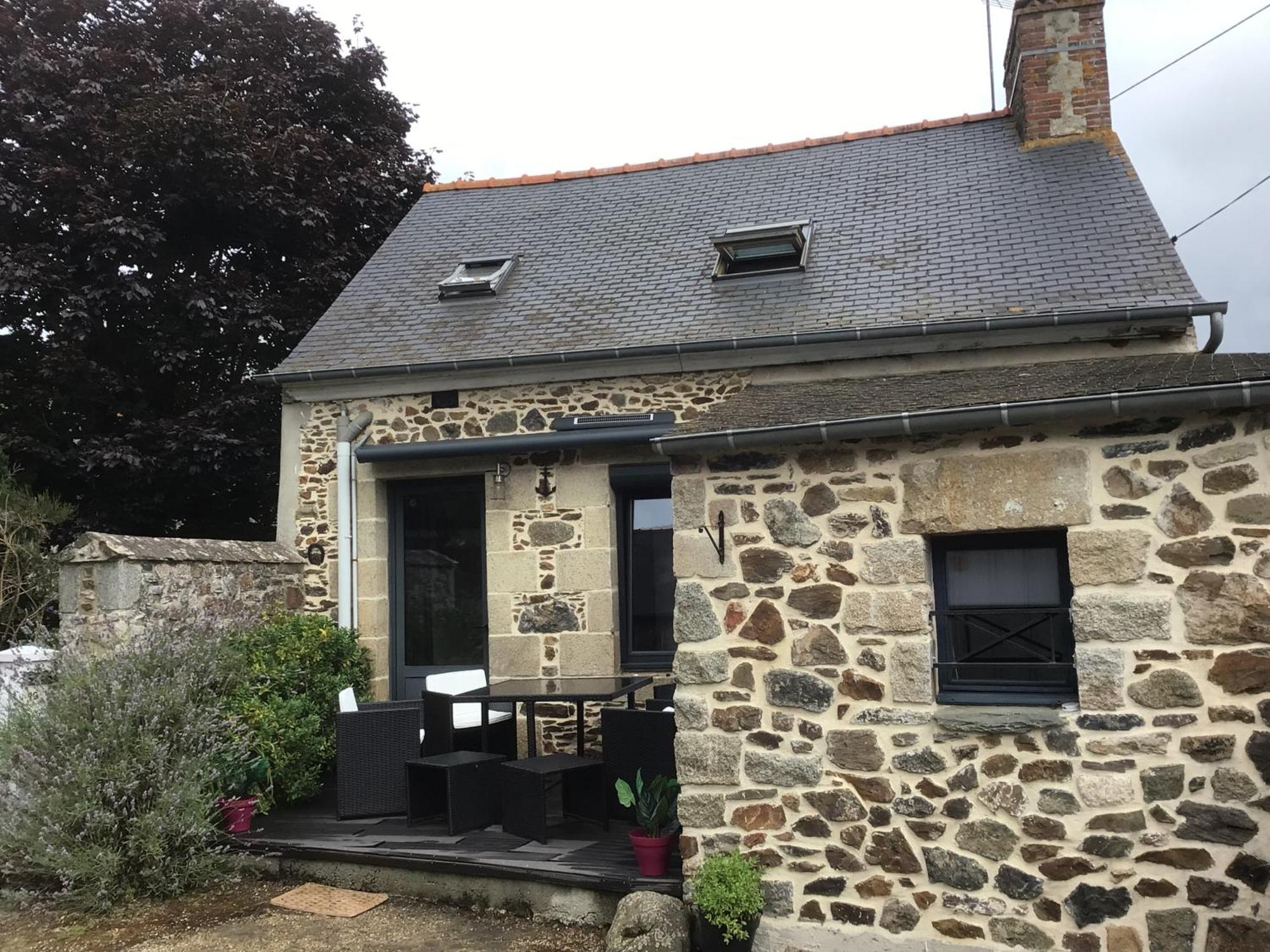Maison En Pierre A La Campagne Proche De La Mer Plourhan エクステリア 写真