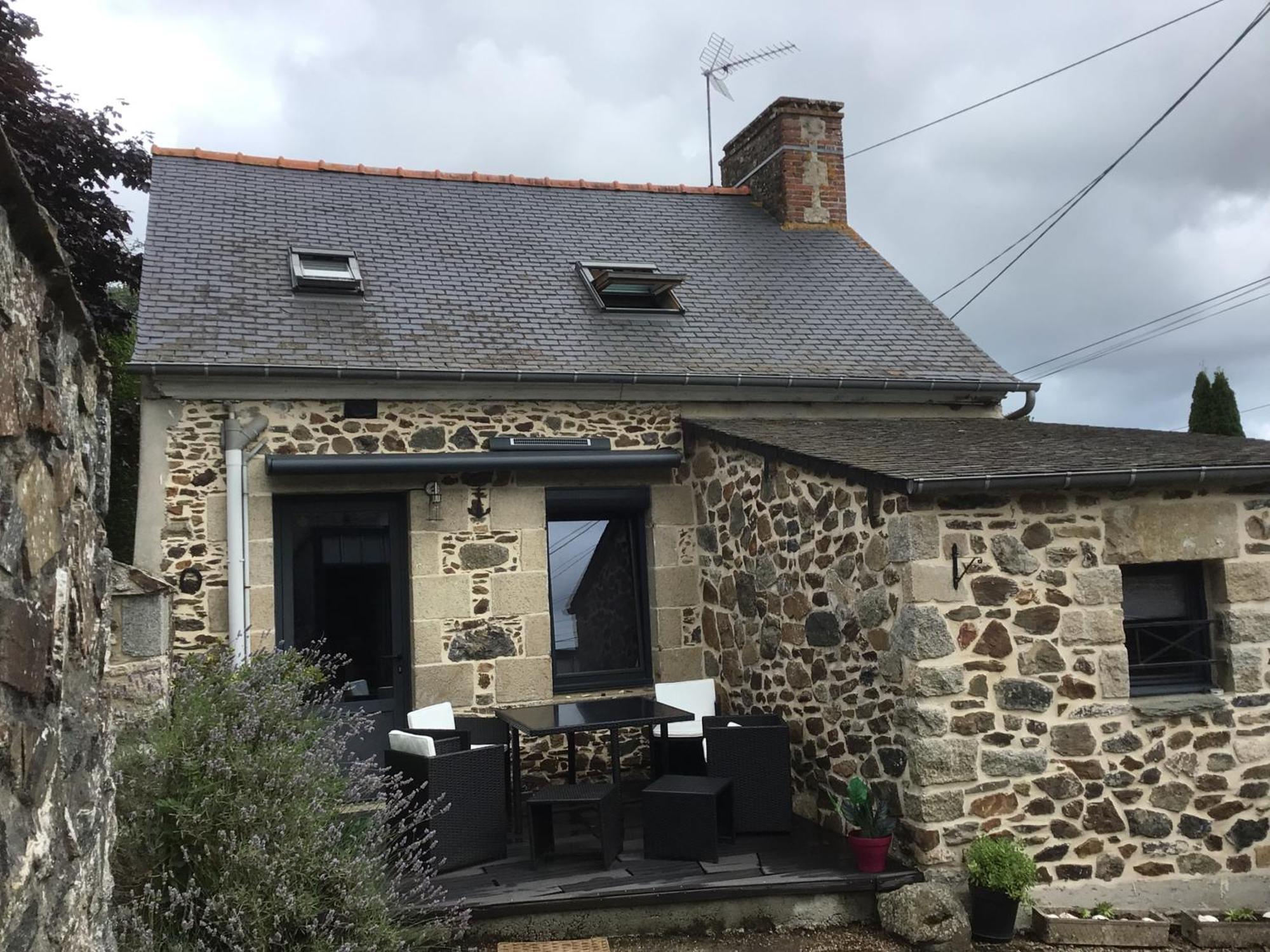 Maison En Pierre A La Campagne Proche De La Mer Plourhan エクステリア 写真