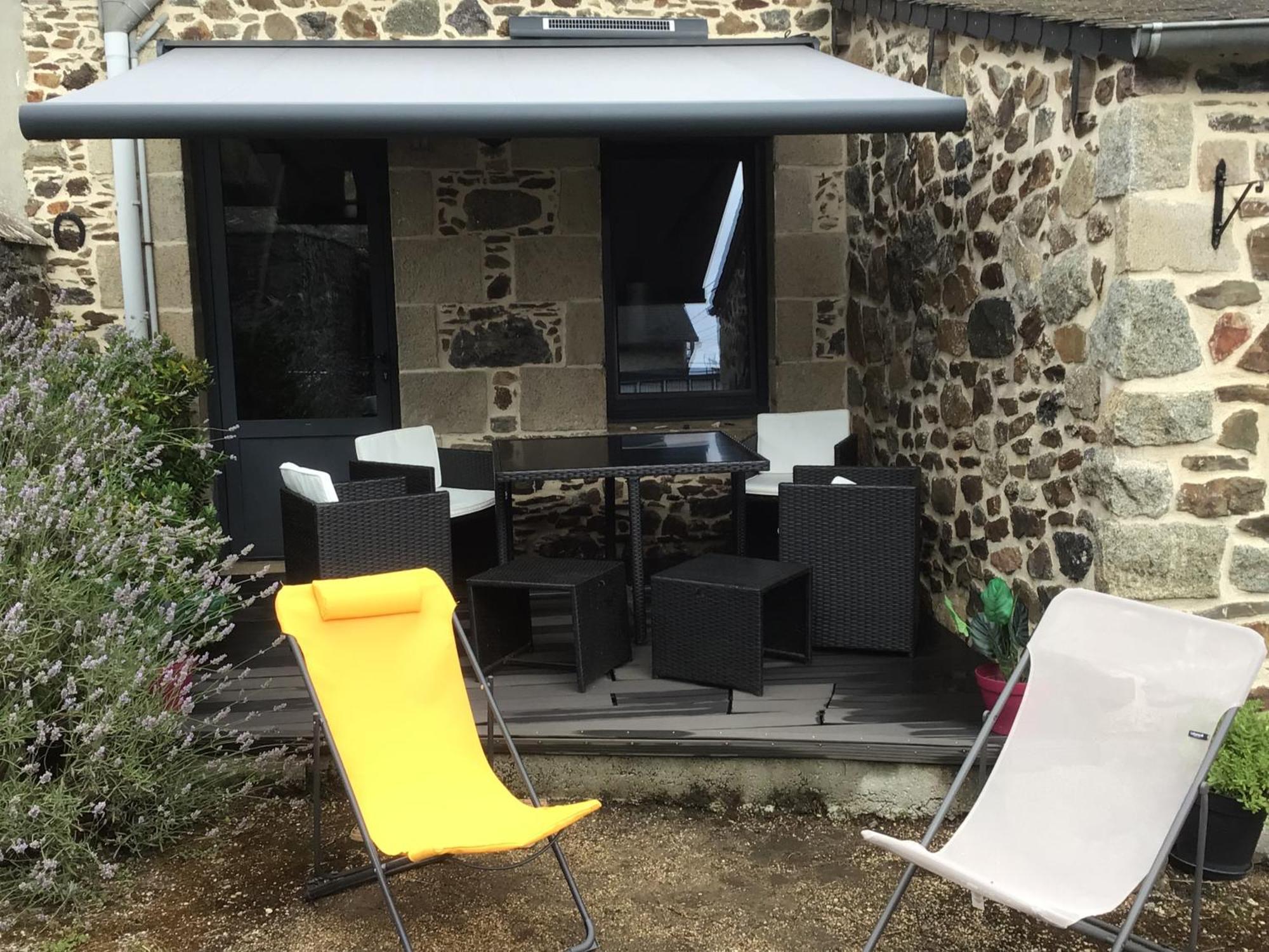 Maison En Pierre A La Campagne Proche De La Mer Plourhan エクステリア 写真