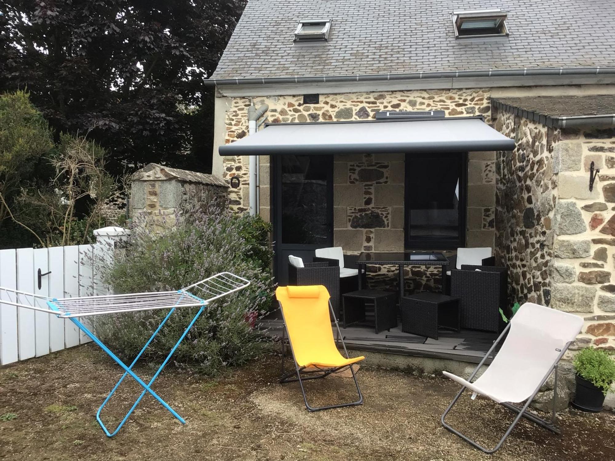 Maison En Pierre A La Campagne Proche De La Mer Plourhan エクステリア 写真
